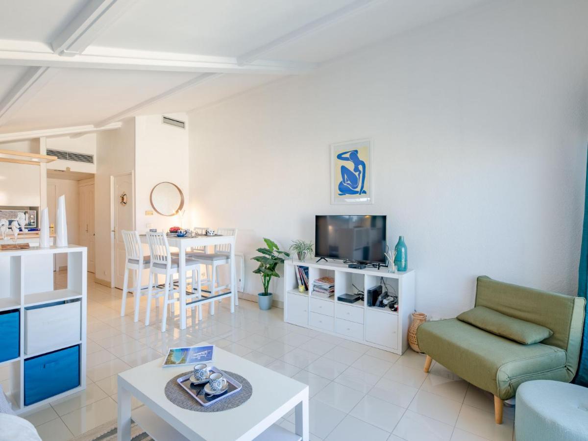 L'amiraute By Interhome Appartement Fréjus